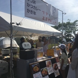 【積極性重視】配膳と簡単な調理補助／ フードイベントでの作業の画像