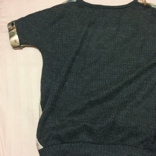 Titilate Valet カットソーの画像