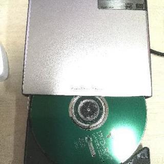 値下げ！外付けポータブルDVD ドライブ　I/O DATA DVRP-UT4の画像