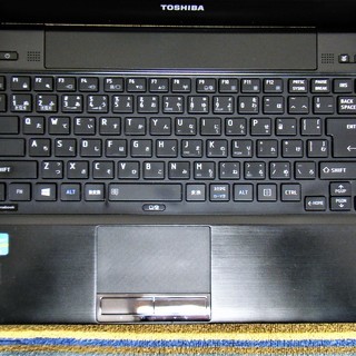 💗13.3型液晶/重さ1.1kg♬/高性能🆙Core i3/HDD250GB♪/快適♪メモリ4GB/Office📒✎/マイク内臓♬/SDカードスロット♪/USB3.0♪/HDMI📺/Bluetooth♬/すぐ繋がるWi-Hi📶/すぐ使えるWin10メディア作成ツール付♪ /東芝  dynabook♬の画像