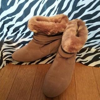 新品·試着のみ　ブラウン　茶色　ベルト&ファー付きブーツ　サイズM👢