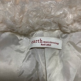 ふわふわの上着 earth music ecologyの画像