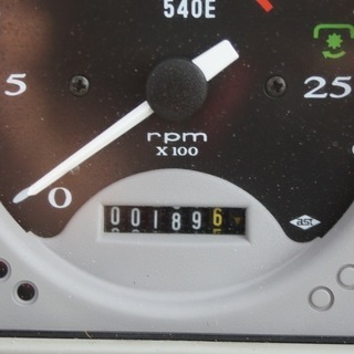 【SOLD OUT】マッセイファーガソン トラクター 54馬力 MF2210 4型 実働189時間 フロントローダ 自動水平 ニプロ イセキ TR55の画像