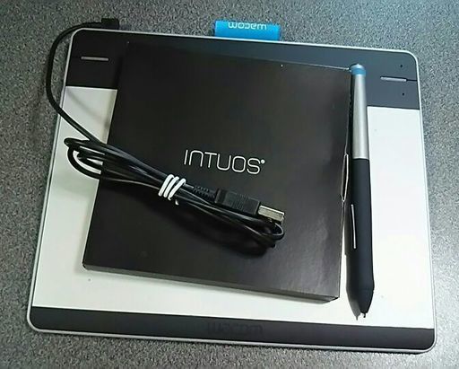 (※譲渡決定しました)【Wacom】ワコム ペンタブレット Intuos Pen Sサイズ CTL-480/S1 2015年1月モデル