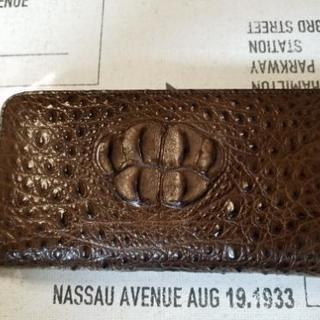 クロコダイル　一枚革　繋ぎ目無し　長財布　