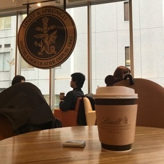 チョコドリンクのお洒落なカフェでカフェ交流会！18:00-19:00