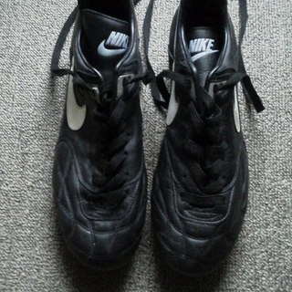 サッカースパイク　NIKE　27.5cm　ポイント（スタッド）式
