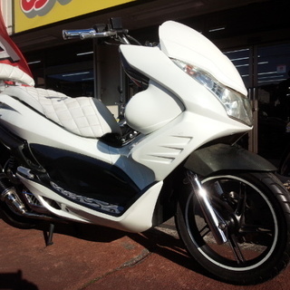 NO.2553　ＰＣＸ１２５　４サイクル  ＦＩ車　ホワイト　ス...