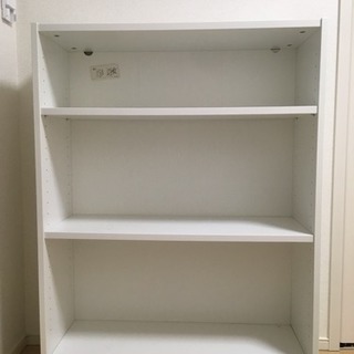 【新しいです】IKEA 本棚（取引中）