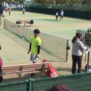 テニスプライベートレッスン  ダブルス、シングルスコーチ2人の画像