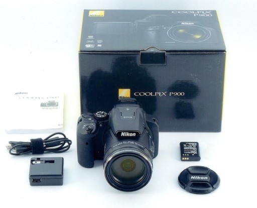 ニコン  P900  2000mm超望遠デジカメ + バッテリーチャージャー付き　美品