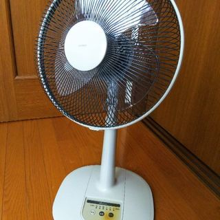 扇風機  シーズンオフのこの時期にお安く♪