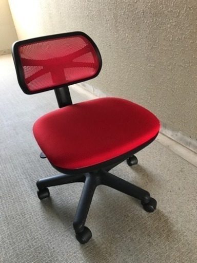 赤色チェア