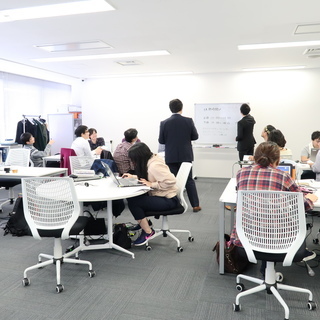 初心者から無料でプログラマーになりませんか？就労移行支援 未来のかたち本校は、プログラマー・ウェブ・PC技術特化型就労支援のスクールです。の画像