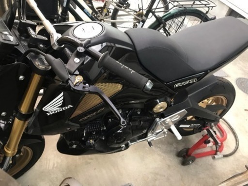 GROM125cc 書類あり  だわだわだわさん スタンド無料で差し上げます