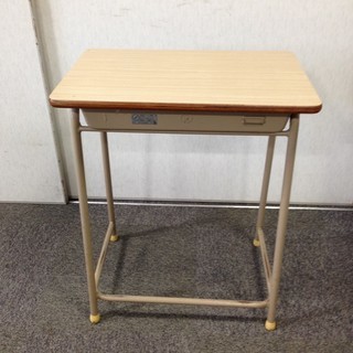  【最終処分】200円！　学校机　学習机　2個　塾や児童施設に
