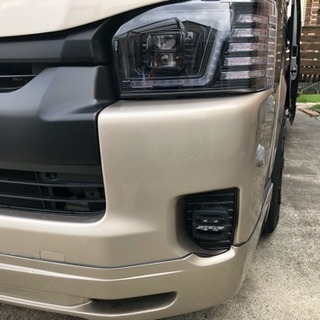 ハイエースグランドキャビン ベッドキット ローダウン キャンピングカーの画像