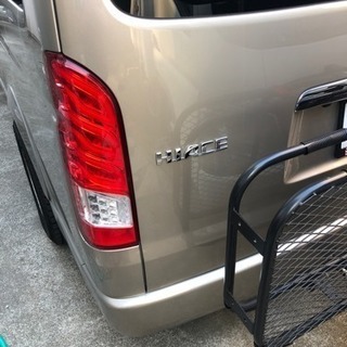 ハイエースグランドキャビン ベッドキット ローダウン キャンピングカーの画像