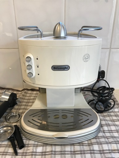 値下！【美品】デロンギ　エスプレッソ・カプチーノマシーン！　豊かなアロマを味わえる最上位機種です！