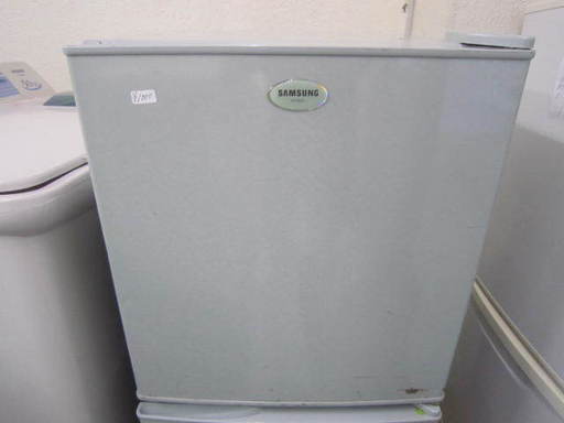 サムソン　サイコロ冷蔵庫47L　高さ50幅45奥行46センチ