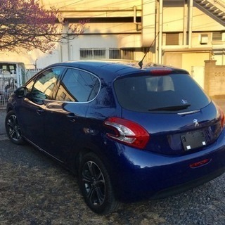 オークションで売り切れました！プジョー　208　平成25年車　75,640ｋｍ走行　ガラスルーフ　クルコン　Ｒパークセンサー　ナビ　ＴＶ　ＥＴＣ　ドラレコありの画像