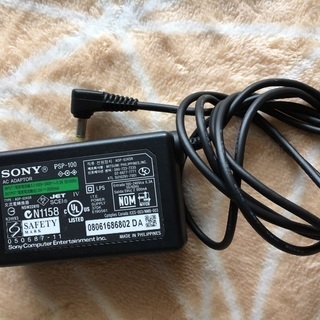 ソニーACアダプター、PSP-100、ADP-624SR