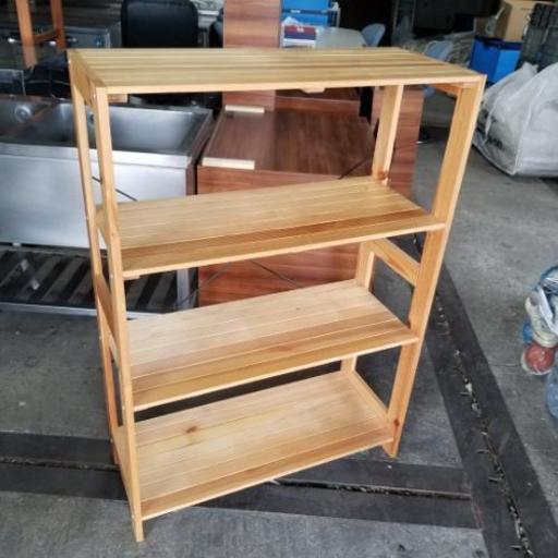商談中・・・　木製棚　棚高さ変更可能