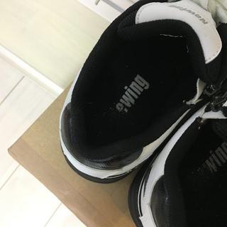 【最終値下げ】【極上中古】　Newing　２６．５cm　ニューイング　ゴルフシューズ　白の画像