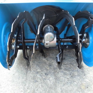 ヤマハ　除雪機　YU240ゆっきい　参考定価￥150000の画像