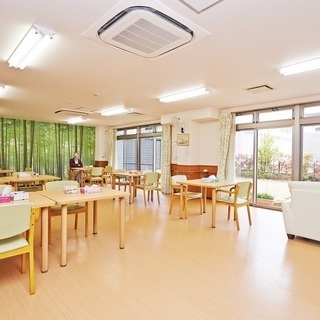 ◎施設内の訪問介護◎月給２０万７，６００円＋賞与年２回＋加算金◎の画像
