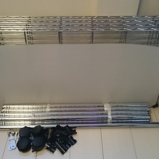 スチールラック　９０×４５　キャスター、ハンガーポール付き