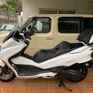 【個人出品】ホンダ・フォルツァＺ・オーディオパッケージ・MF10・自賠責付き・純正リヤＢＯＸ・純正ＥＴＣ・純正グリップヒーター等フルオプション車です【諸費用０】の画像