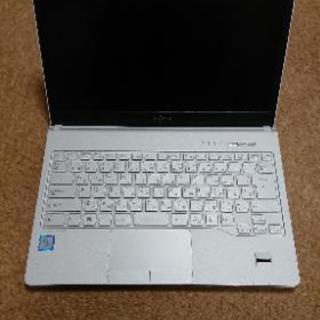 富士通FMVS75B3W 第8世代Core i5 SSD128G