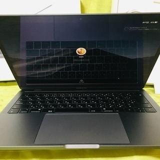 ★超美品！☆MacBook Pro Touch Bar有り 2018☆ 13インチ★ マイクロソフトオフィス2016 adobe CC 2018付きの画像