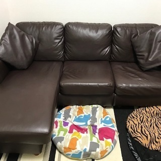 ニトリのテーブルとソファセット