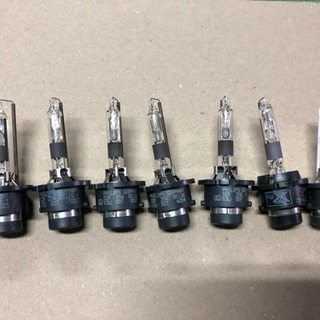 純正 HID D2R バルブとD2C