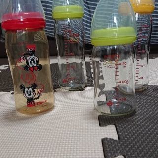(取引中)哺乳瓶(母乳実感) ケースセット の画像