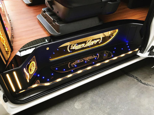 ハイエース200系用　ステップカバー