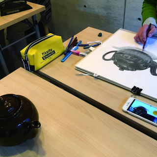 雰囲気のある環境で絵画を習いませんか？の画像
