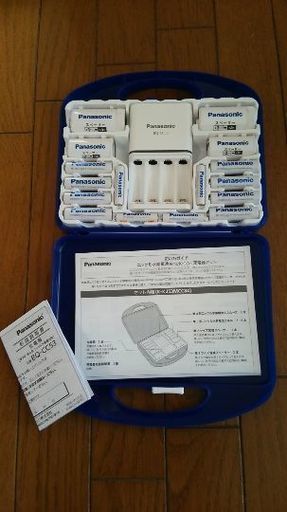 パナソニック　充電式電池　エネループ充電器セット（12本）　K-KJ53MCC84