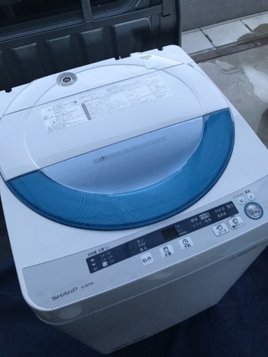 取引中2015年製シャープ全自動洗濯機5.5キロ。美品。千葉県内配送無料。設置無料。