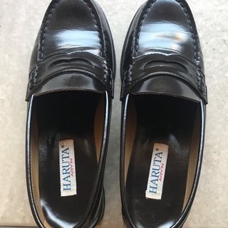 ハルタの黒ローファー 23.5㎝