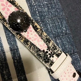 和柄のベルト 桜柄