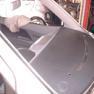 #車屋のアーク麗☆#格安☆#新品フロントガラス交換コミコミセット　☆45,000円（税別）　＃スズキ　＃ダイハツ　他☆新品社外品(輸入)フロントガラス、 交換部品（モール、ダム、スペーサーなど） 、材料費、廃ガラス処分費用☆見積もり無料！☆の画像