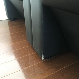 応接セット ガラステーブル 革張りソファの画像