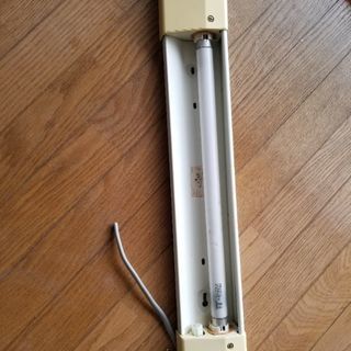 手元灯中古差し上げます