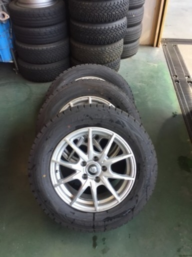 スタッドレスタイヤ