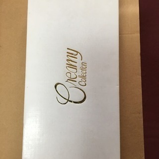 値下げしました。【未使用】  小皿 ５枚セット 箱入りの画像