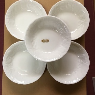 値下げしました。【未使用】  小皿 ５枚セット 箱入り