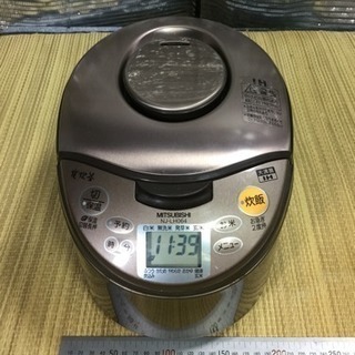 MITSUBISHI  3合炊き炊飯器 2013年式